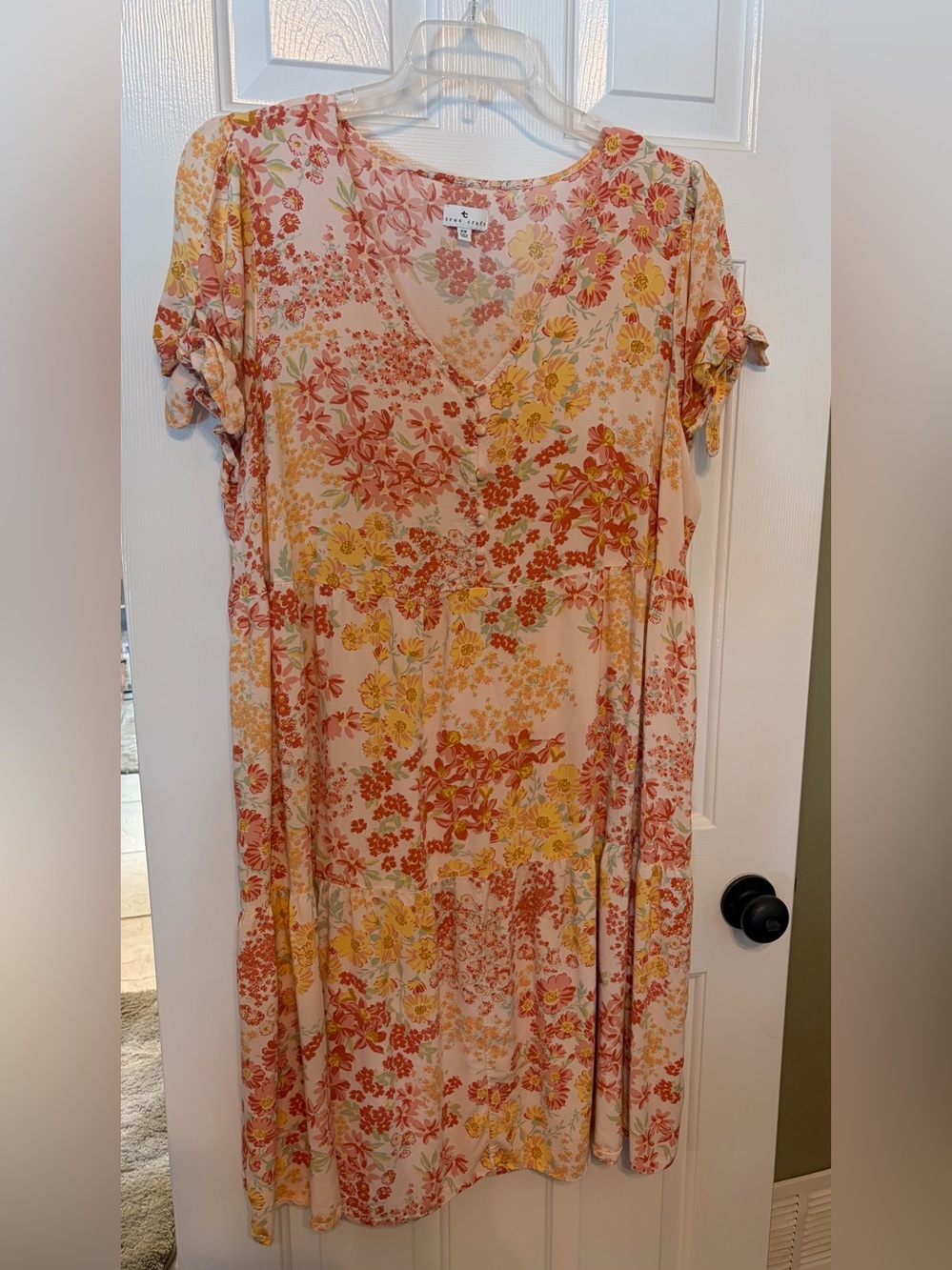 True Craft Peach Floral Tiered Midi Dress with Tie Sleeves Size 2X 🧡💛🩵